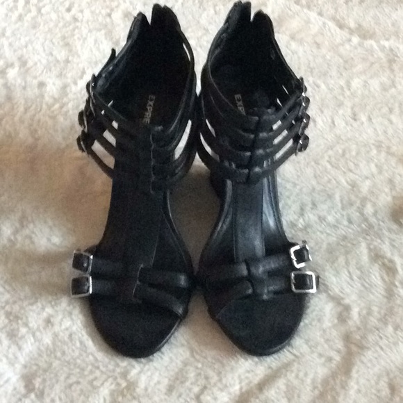 Express Wedges - Picture 2 of 3